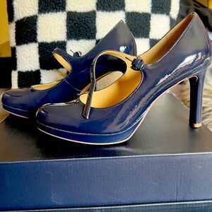 Naturalizer Navy Patent leather pump